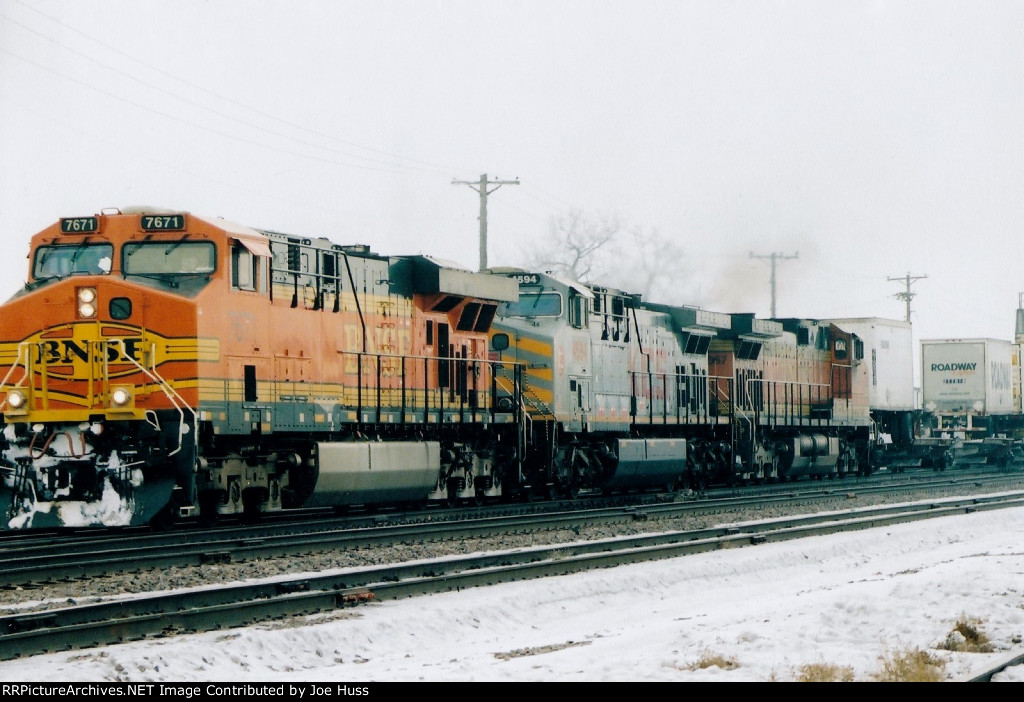 BNSF 7671 West